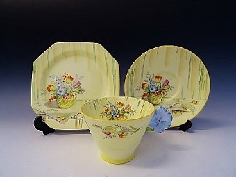 逸品　金彩装飾ハイハンドルC&S　アールデコ　Cauldon　英国アンティーク 逸品 金彩装飾ハイハンドルC&S アールデコ Cauldon 英国アンティーク